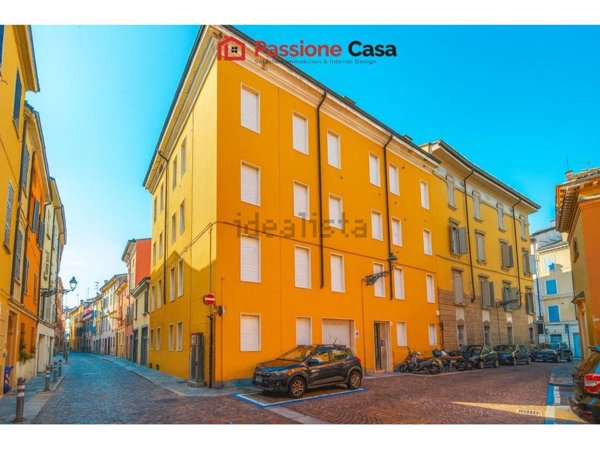 appartamento in vendita a Parma in zona Centro Storico