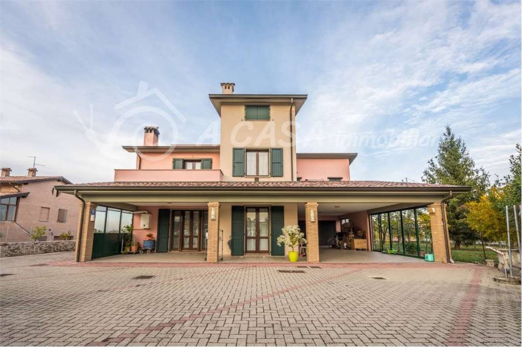 casa indipendente in vendita a Parma