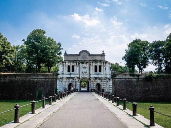 casa indipendente in vendita a Parma in zona Cittadella