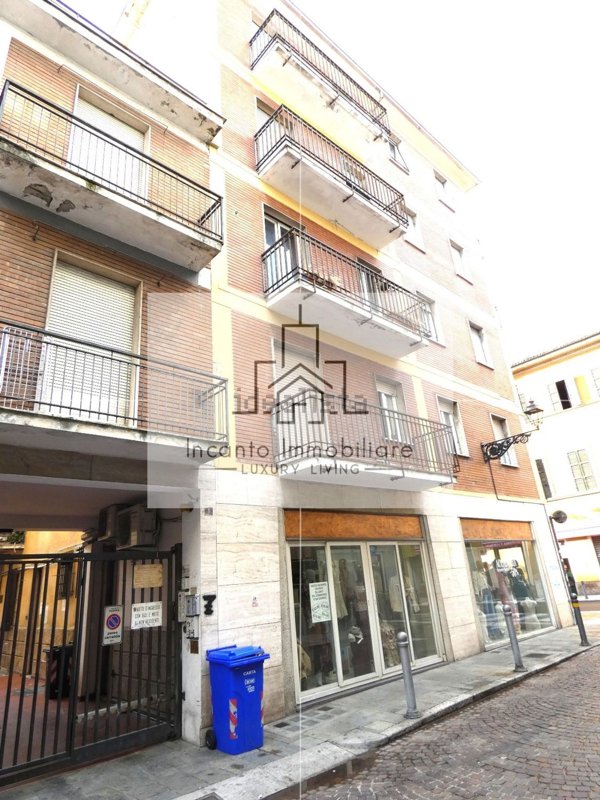 appartamento in vendita a Parma in zona Centro Storico