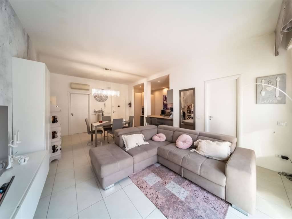 appartamento in vendita a Parma in zona Cittadella