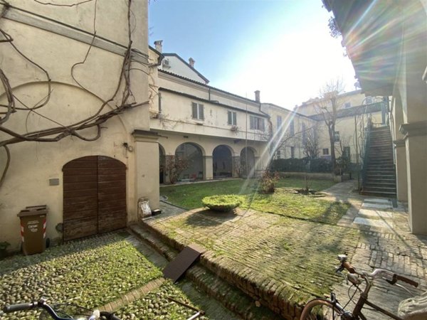 casa indipendente in vendita a Parma in zona Centro Storico
