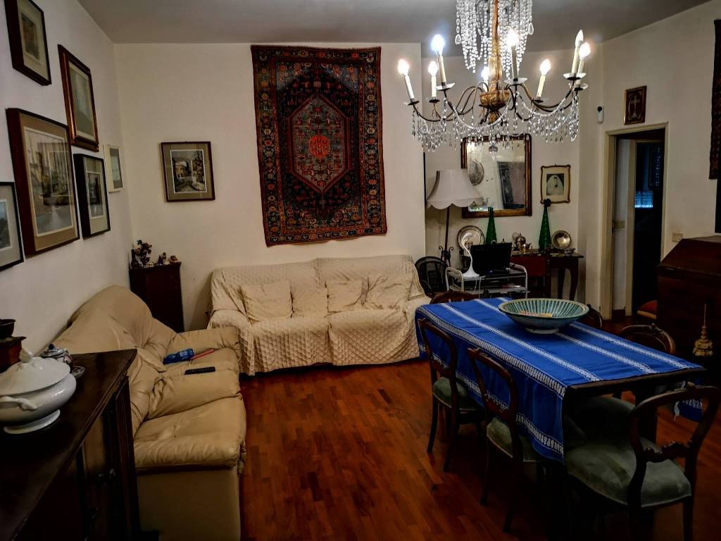 appartamento in vendita a Parma in zona Centro Storico