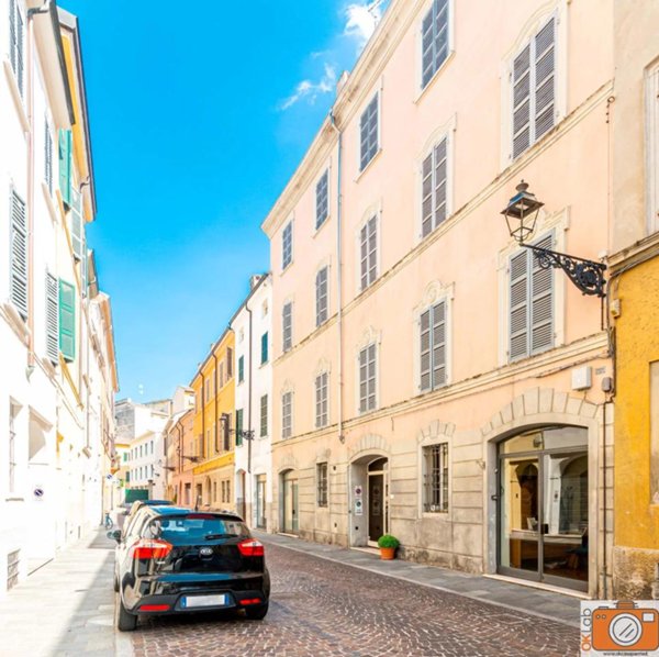 appartamento in vendita a Parma in zona Centro Storico