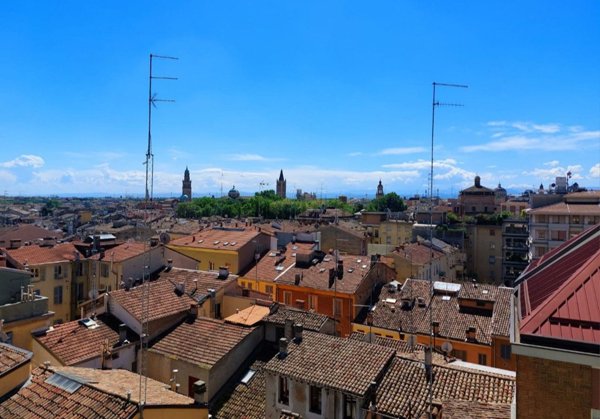 appartamento in vendita a Parma in zona Centro Storico