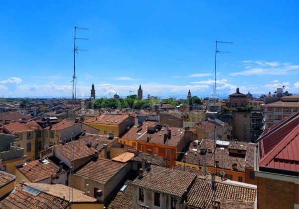 appartamento in vendita a Parma in zona Centro Storico