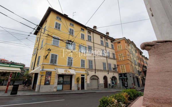 appartamento in vendita a Parma in zona Oltretorrente