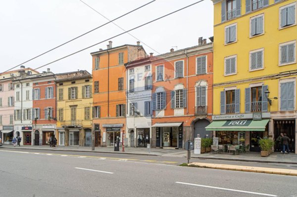 appartamento in vendita a Parma in zona Centro Storico