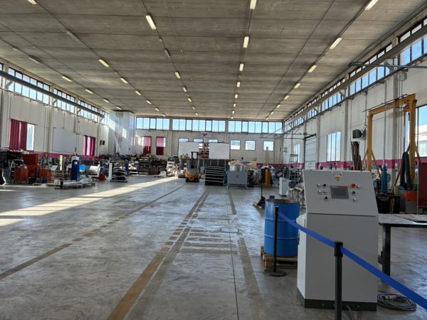 capannone in vendita a Parma