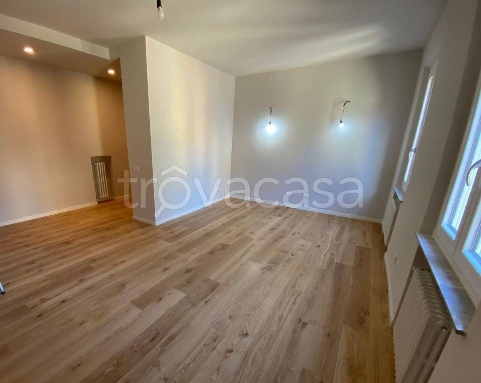 appartamento in vendita a Parma in zona Oltretorrente