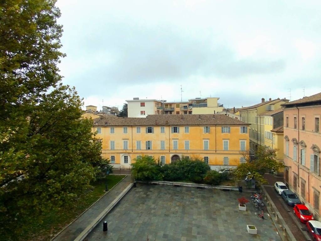 appartamento in vendita a Parma in zona Centro Storico