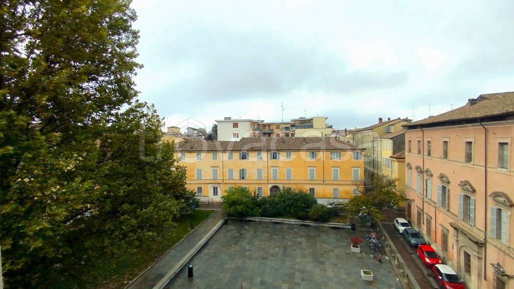 appartamento in vendita a Parma in zona Centro Storico