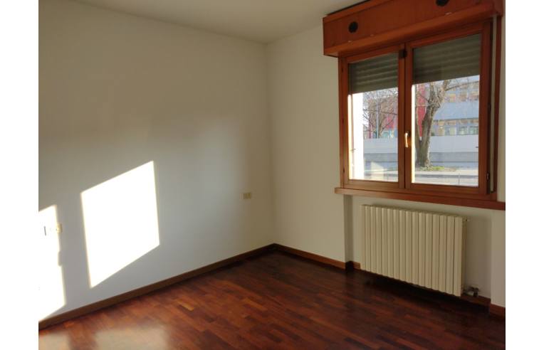 appartamento in vendita a Parma in zona Crocetta