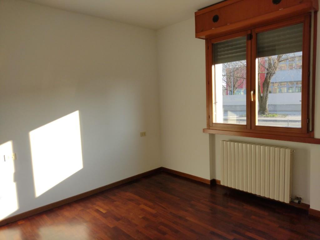 appartamento in vendita a Parma in zona Crocetta