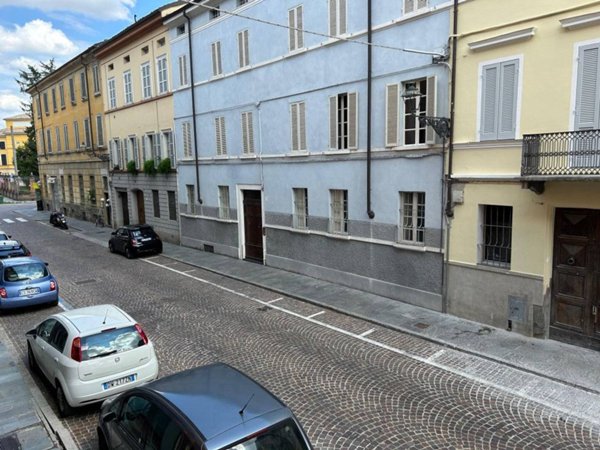 appartamento in vendita a Parma in zona Centro Storico