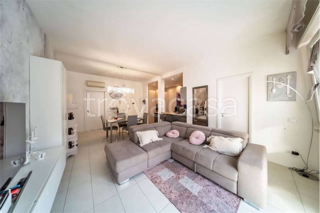 appartamento in vendita a Parma in zona Cittadella