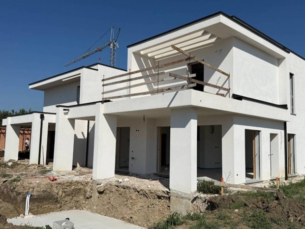 casa indipendente in vendita a Parma in zona Cittadella