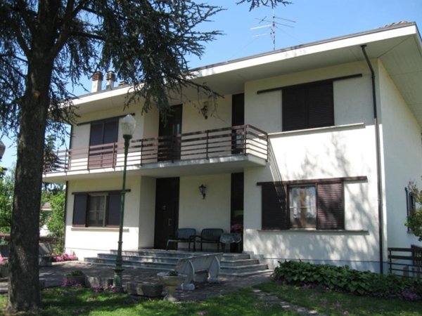 casa indipendente in vendita a Parma in zona Corcagnano