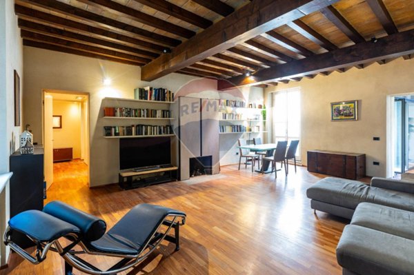 appartamento in vendita a Parma in zona Centro Storico