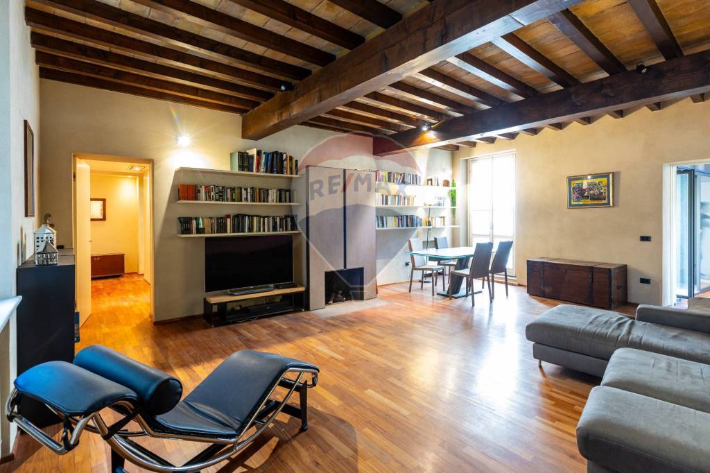 appartamento in vendita a Parma in zona Centro Storico