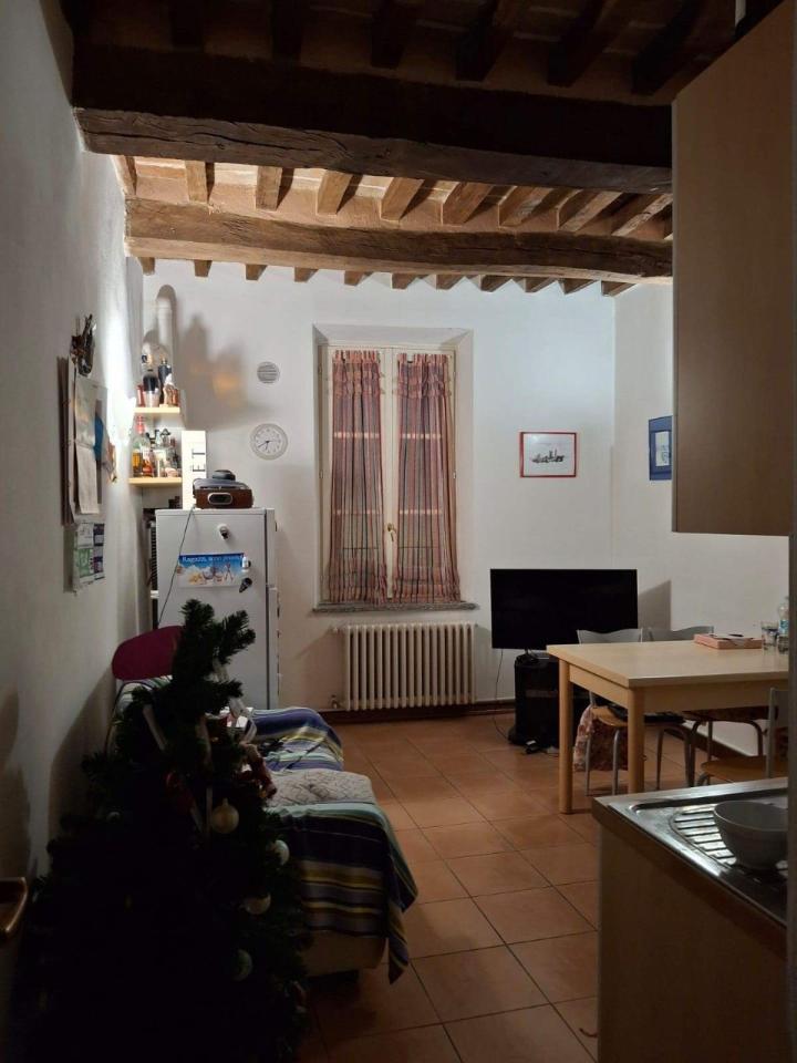 appartamento in vendita a Parma in zona Oltretorrente