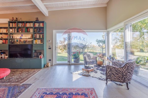 casa indipendente in vendita a Parma in zona Mariano