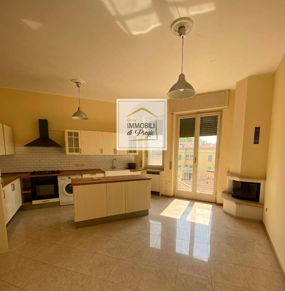 appartamento in vendita a Parma in zona Centro Storico