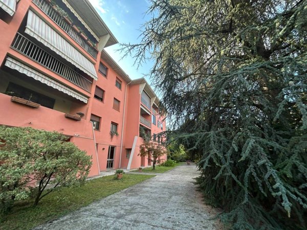 appartamento in vendita a Parma in zona San Lazzaro