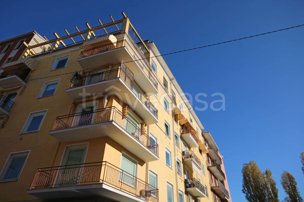 appartamento in vendita a Parma in zona Centro Storico