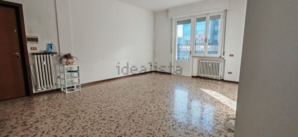 appartamento in vendita a Parma in zona Crocetta