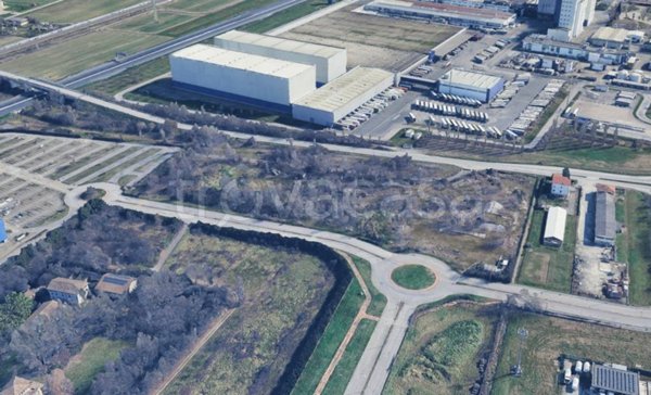 terreno edificabile in vendita a Parma in zona San Martino / Paradigna