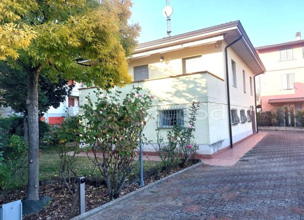casa indipendente in vendita a Parma in zona San Leonardo