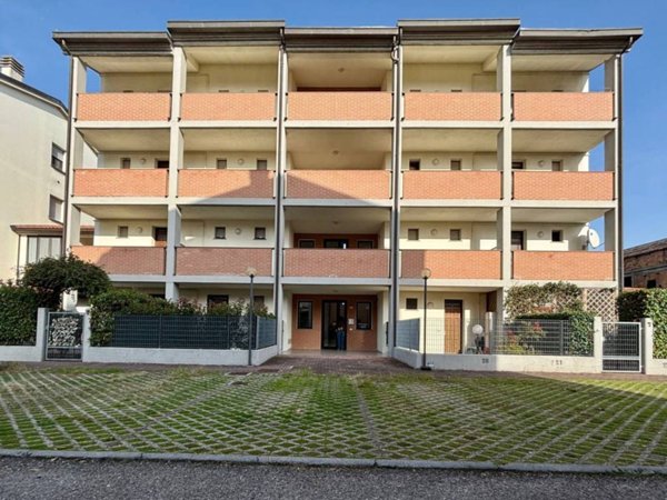 appartamento in vendita a Parma in zona Carignano