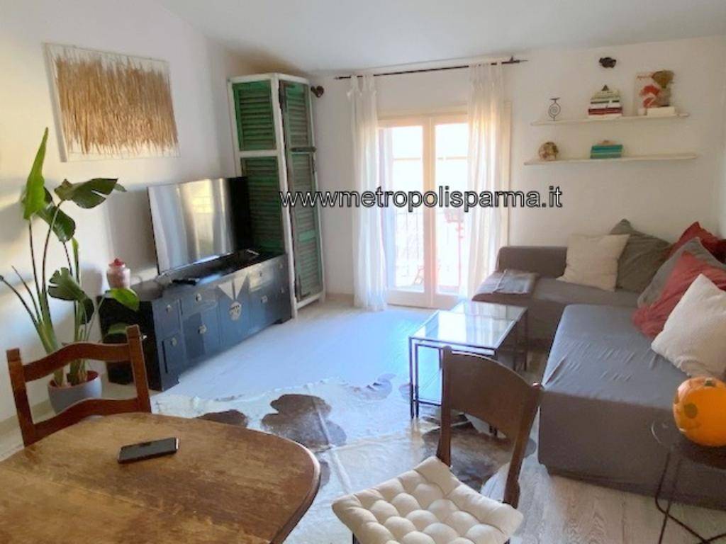 appartamento in vendita a Parma in zona Oltretorrente