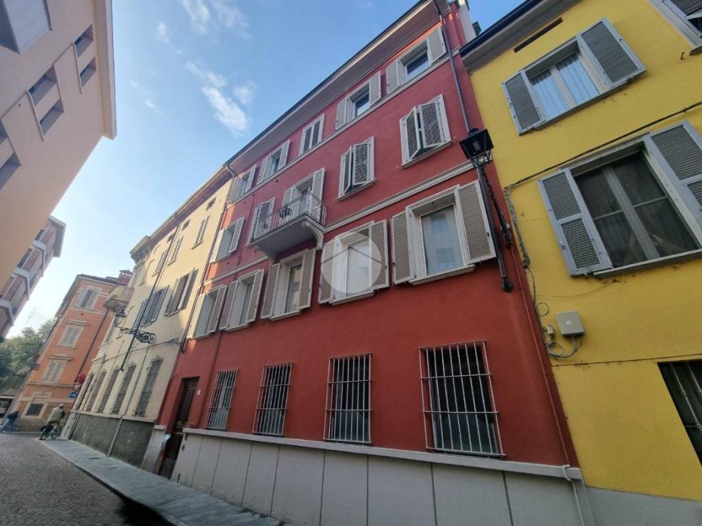 appartamento in vendita a Parma in zona Centro Storico