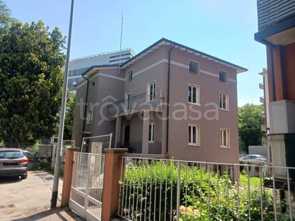 appartamento in vendita a Parma in zona Pablo