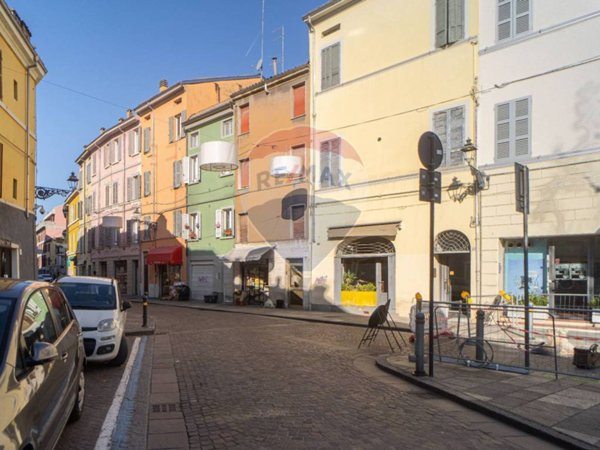 appartamento in vendita a Parma in zona Centro Storico