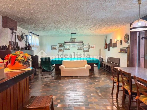 casa indipendente in vendita a Parma