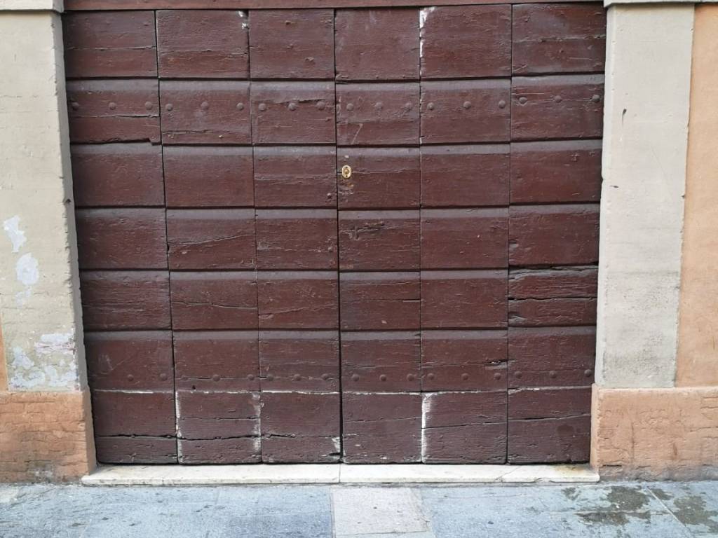 negozio in vendita a Parma in zona Oltretorrente