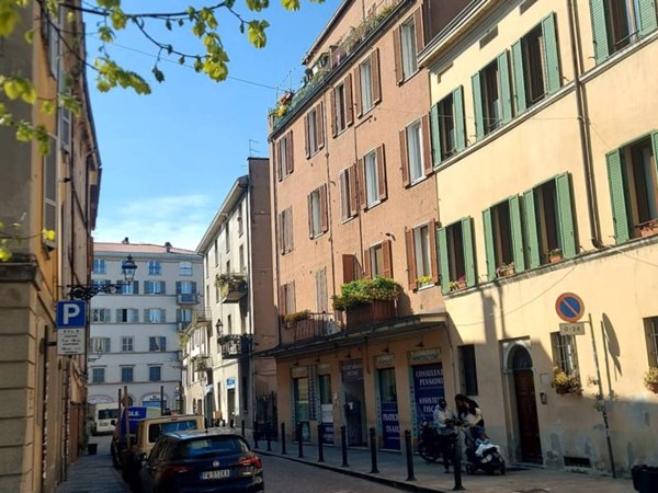 appartamento in vendita a Parma in zona Centro Storico