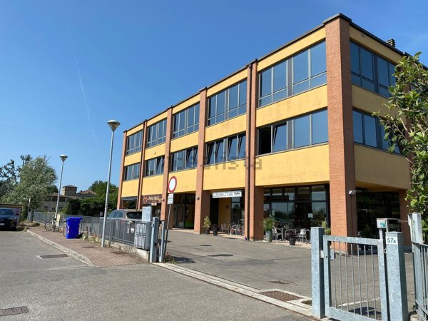 ufficio in vendita a Parma in zona Crocetta