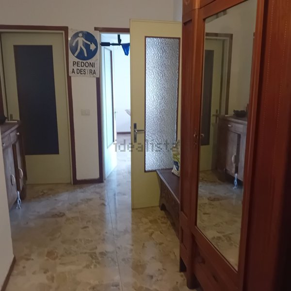 appartamento in vendita a Parma in zona Centro Storico