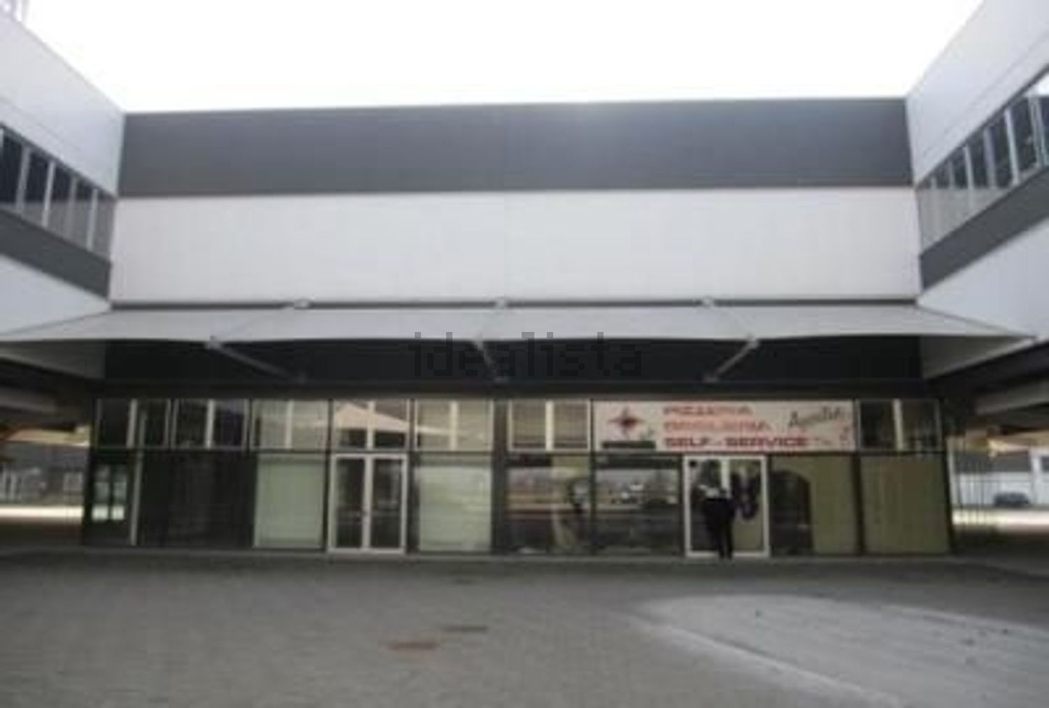 locale commerciale in vendita a Parma in zona San Prospero