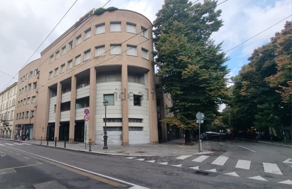 casa semindipendente in vendita a Parma in zona Centro Storico
