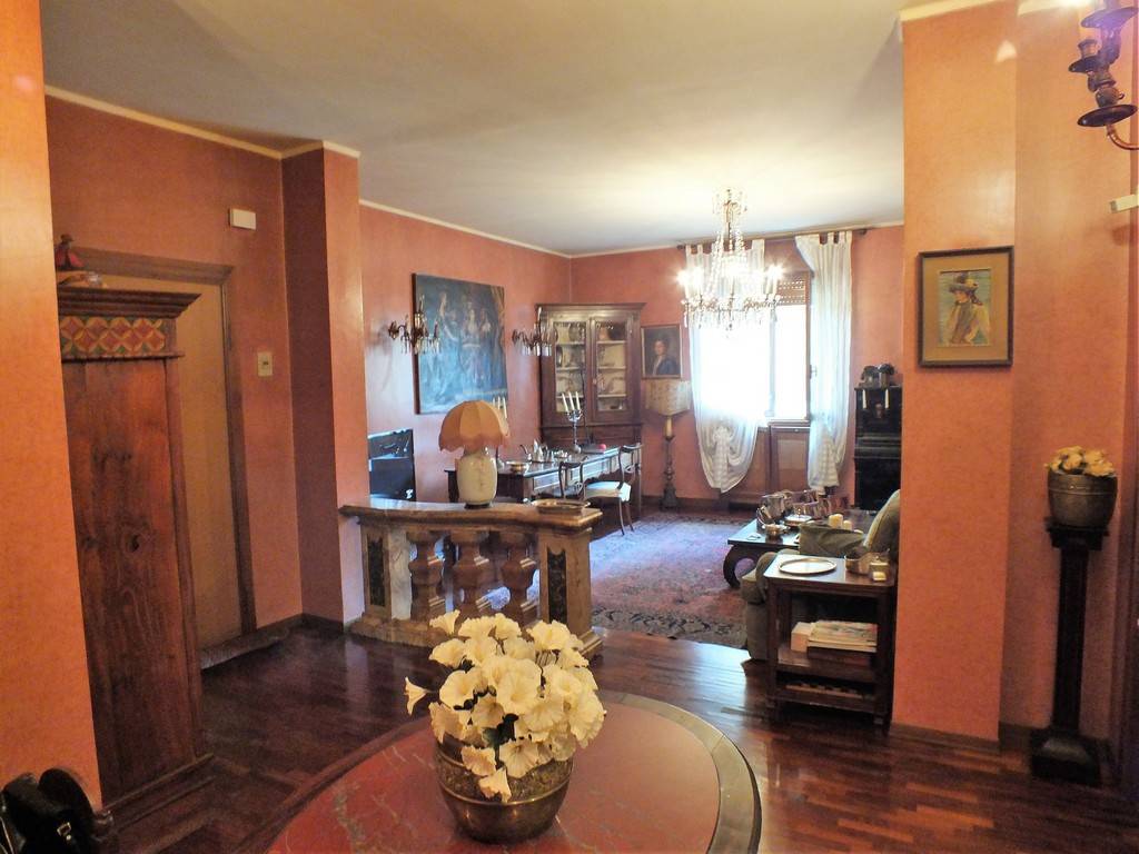 appartamento in vendita a Parma in zona Centro Storico