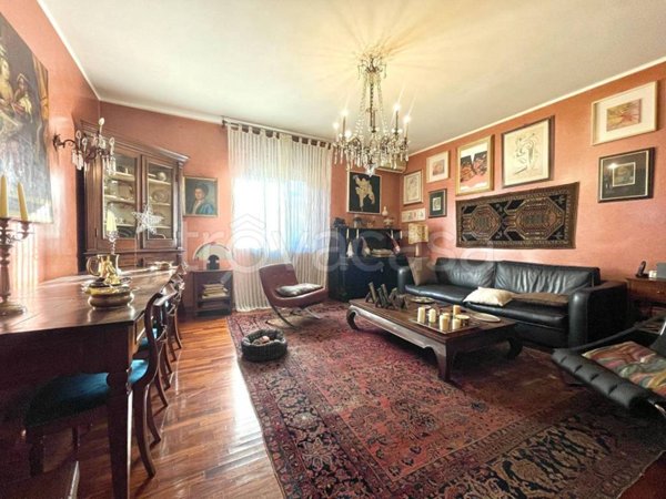 appartamento in vendita a Parma in zona Centro Storico