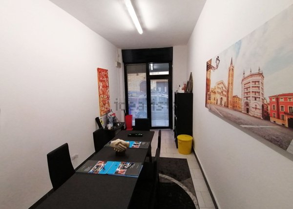 ufficio in vendita a Parma in zona Centro Storico