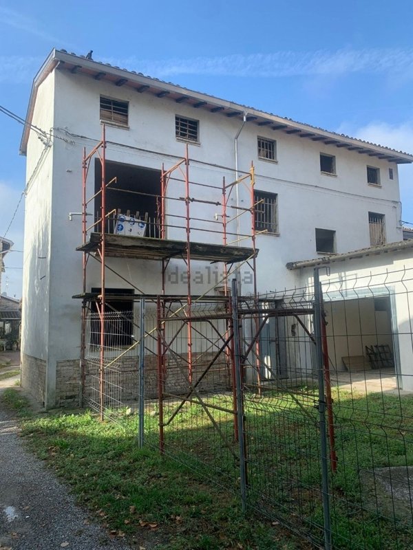casa semindipendente in vendita a Parma in zona Ravadese