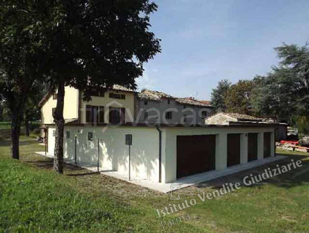 casa indipendente in vendita a Parma in zona Montanara