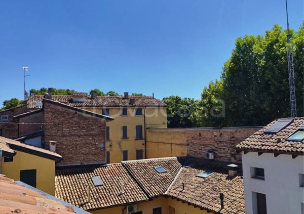 appartamento in vendita a Parma in zona Centro Storico